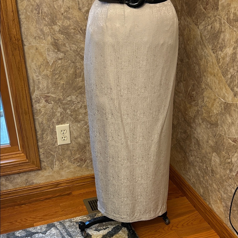 Adrianna Papell Textured Cream Maxi Skirt